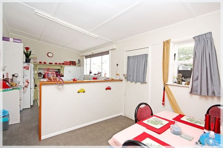 Photo of property in 30 Coley Street, Foxton, 4814