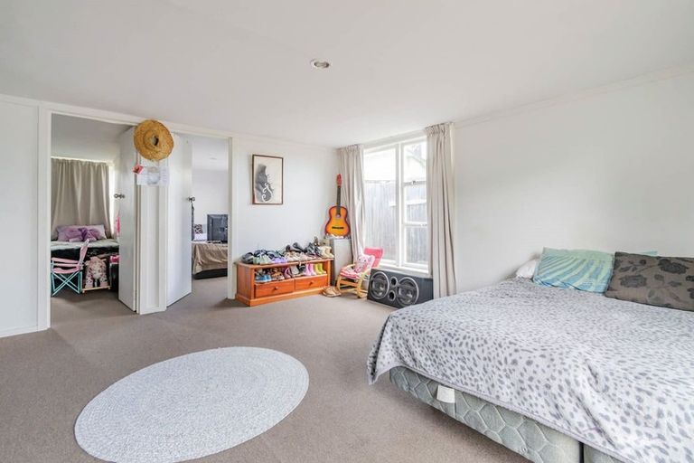 Photo of property in 92 Chingford Close, Mangere, Auckland, 2022