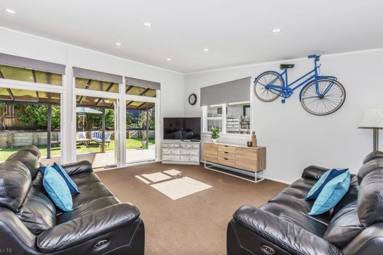 Photo of property in 16 Brandon Road, Manly, Whangaparaoa, 0930