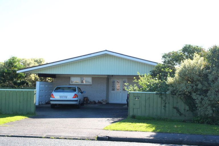 Photo of property in 88 Litten Road, Cockle Bay, Auckland, 2014
