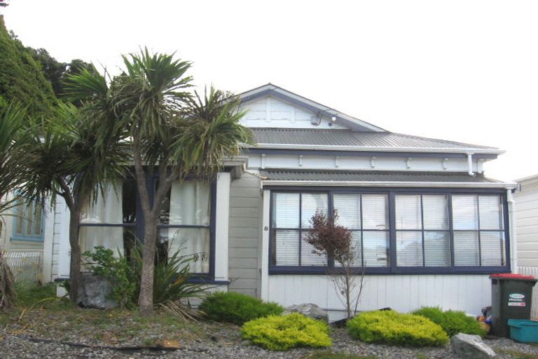 Photo of property in 8 Pinelands Avenue, Seatoun, Wellington, 6022