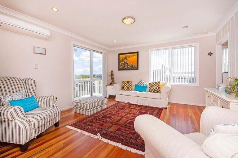 Photo of property in 7 Rodney Street, Howick, Auckland, 2014
