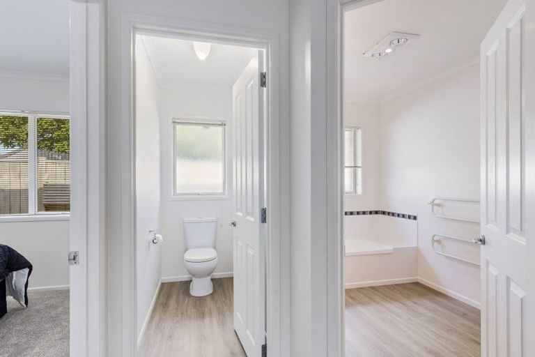 Photo of property in 112b Govett Avenue, Frankleigh Park, New Plymouth, 4310