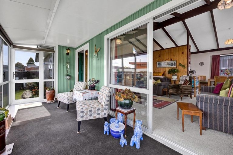 Photo of property in 16 Karaka Street, Inglewood, 4330