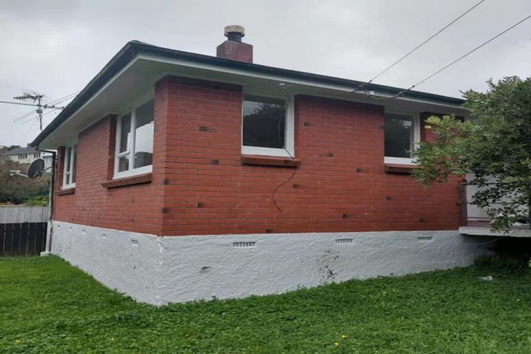 Photo of property in 28 Durham Street, Cannons Creek, Porirua, 5024