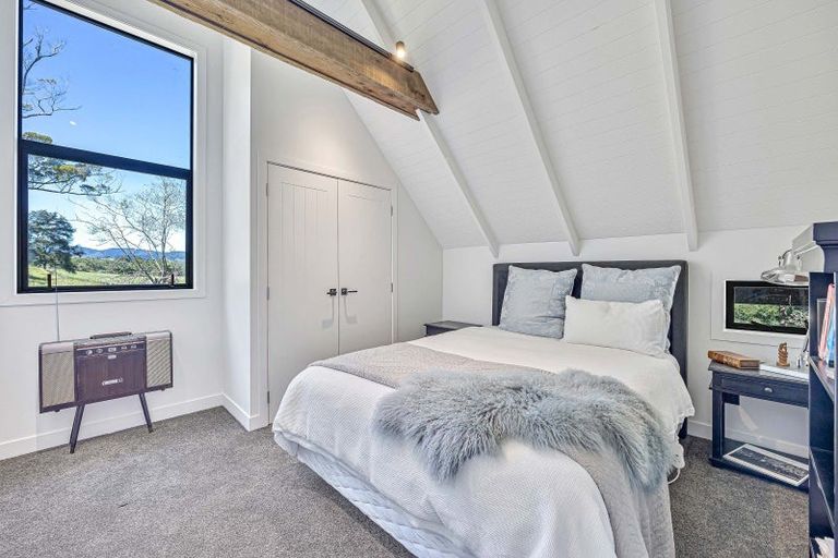 Photo of property in 377 Clevedon Kawakawa Road, Clevedon, Papakura, 2585