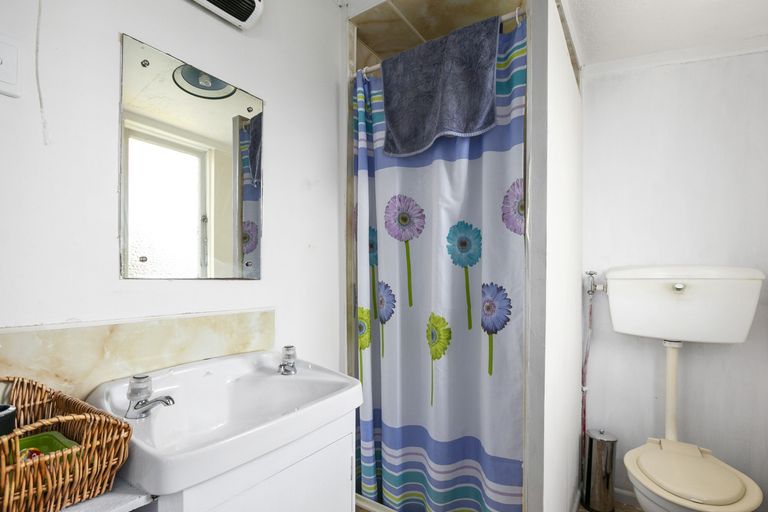 Photo of property in 38 Hargest Crescent, Saint Kilda, Dunedin, 9012