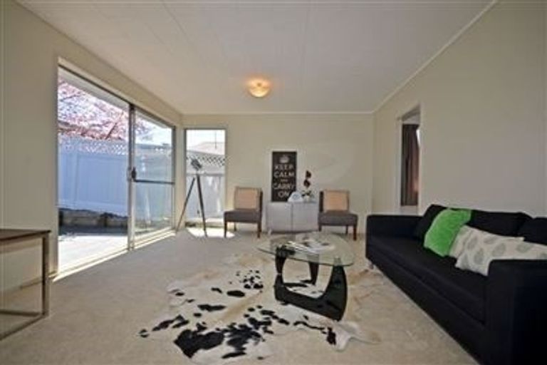 Photo of property in 150b Don Buck Road, Massey, Auckland, 0614