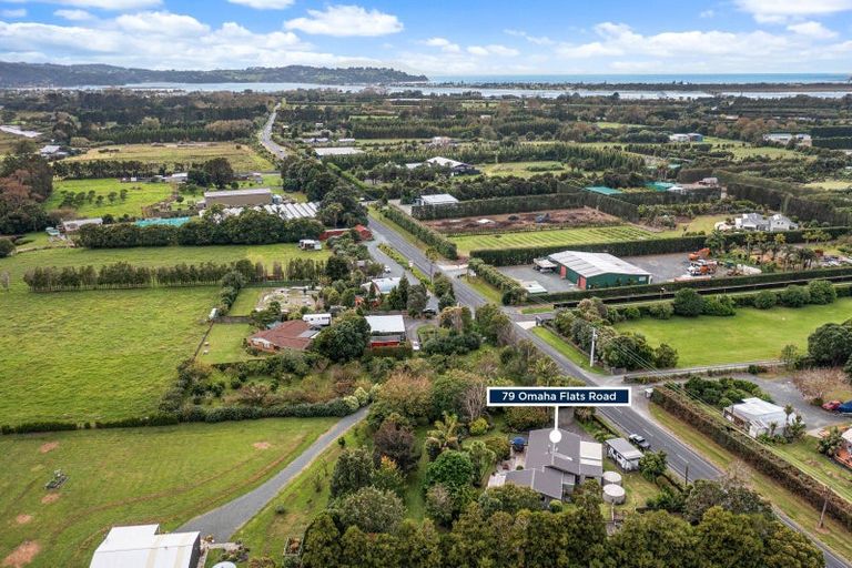 Photo of property in 79 Omaha Flats Road, Tawharanui Peninsula, Warkworth, 0986