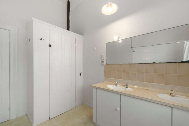 Photo of property in 24 Alma Road, Gonville, Whanganui, 4501