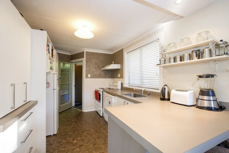 Photo of property in 17 Colquhoun Street, Glenross, Dunedin, 9011