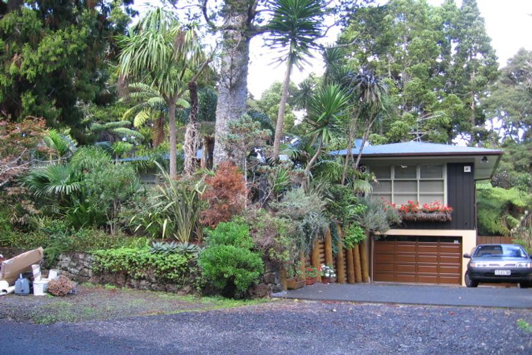 Photo of property in 95 Waima Crescent, Titirangi, Auckland, 0604