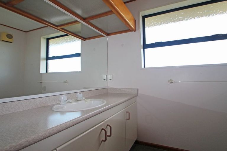 Photo of property in 22 Leven Street, South Hill, Oamaru, 9400