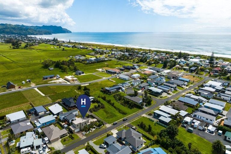 Photo of property in 30 Surfers Avenue, Waihi Beach, 3611