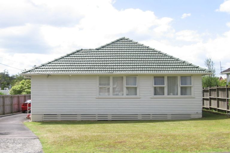 Photo of property in 4 Hayman Place, Beach Haven, Auckland, 0626