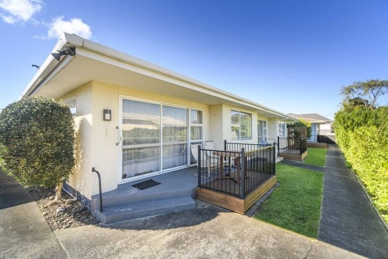 Photo of property in 1/272 Grey Street, Palmerston North, 4414