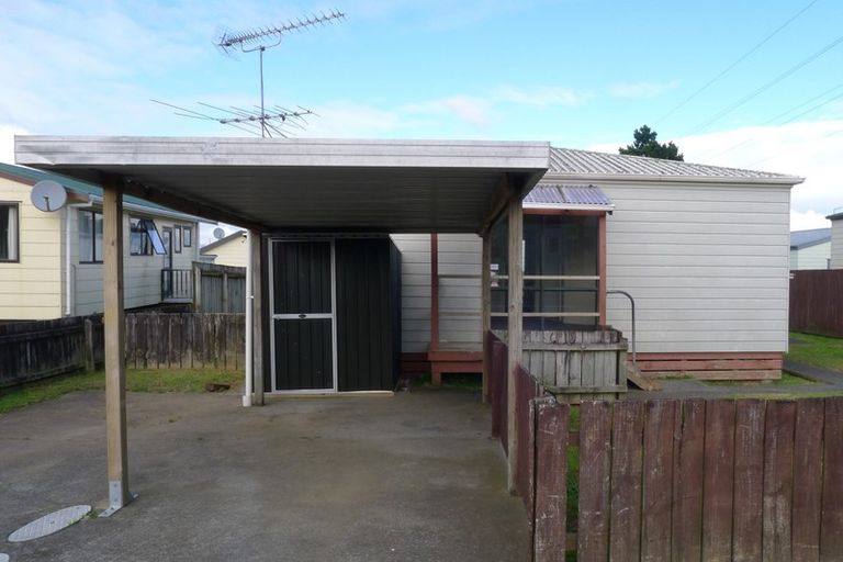 Photo of property in 37 Solveig Place, Randwick Park, Auckland, 2105