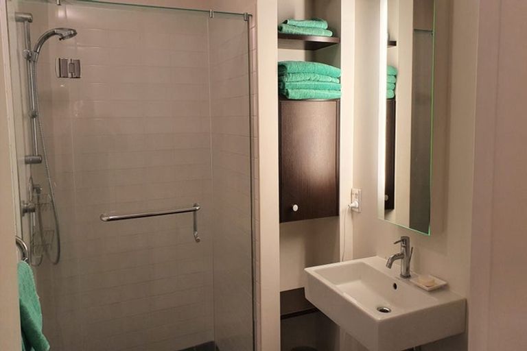 Photo of property in Montreaux Apartments, 3k/164 The Terrace, Wellington Central, Wellington, 6011