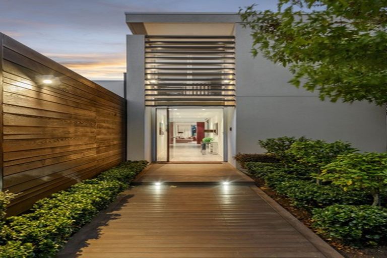 Photo of property in 67 Leinster Road, Merivale, Christchurch, 8014