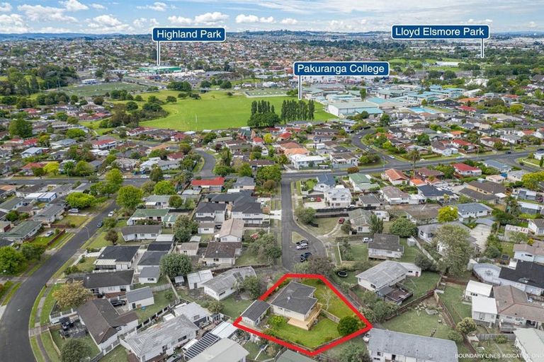 Photo of property in 13 Kereru Place, Half Moon Bay, Auckland, 2012