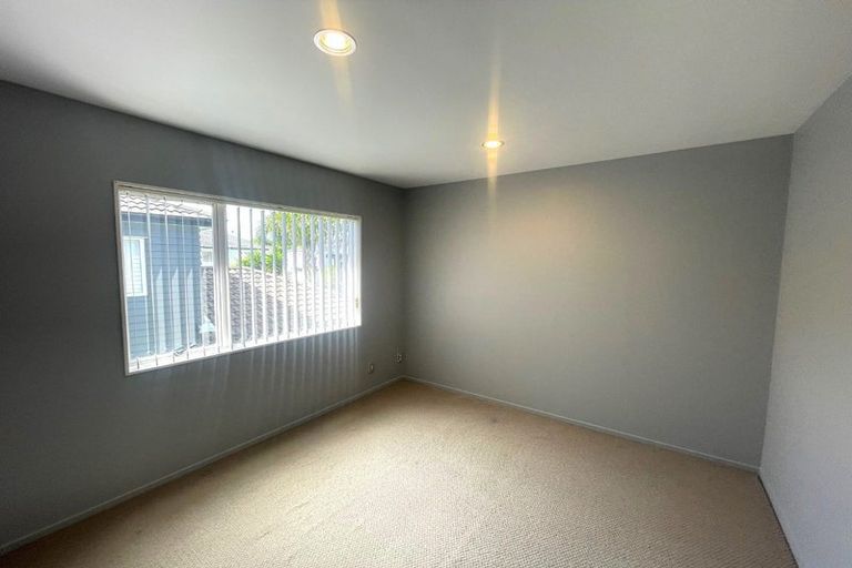 Photo of property in 14 Stamford Crescent, Flat Bush, Auckland, 2019