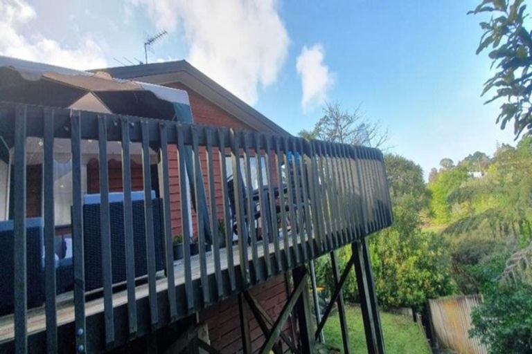 Photo of property in 2/9 Jay Court, Botany Downs, Auckland, 2010