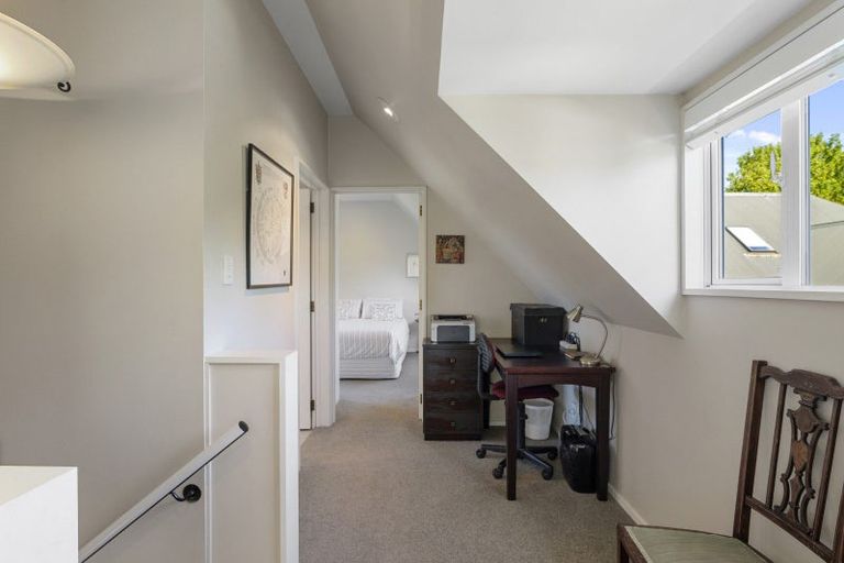 Photo of property in 1 Kelson Lane, Ilam, Christchurch, 8041