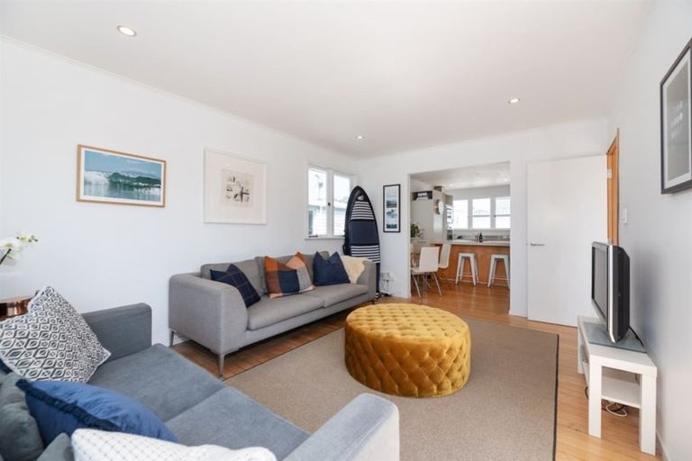 Photo of property in 1/22 Seine Road, Forrest Hill, Auckland, 0620