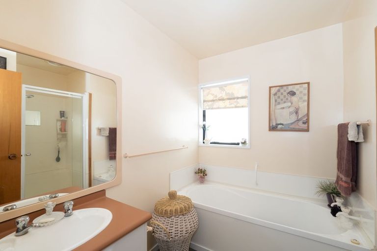 Photo of property in 2 Kennels Road, Tinwald, Ashburton, 7778