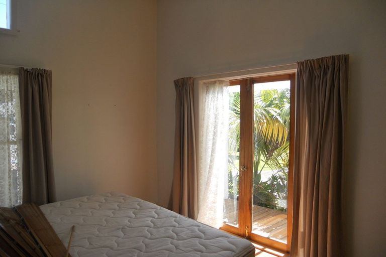 Photo of property in 128 Calliope Road, Stanley Point, Auckland, 0624