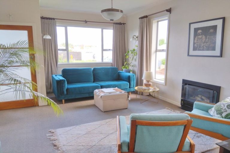 Photo of property in 188 Seaview Road, Westown, New Plymouth, 4310