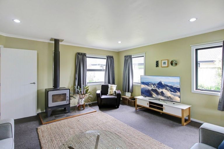 Photo of property in 9 Oxnam Place, Foxton Beach, Foxton, 4815