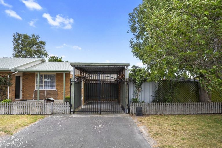 Photo of property in 6 Bank Street, Amberley, 7410