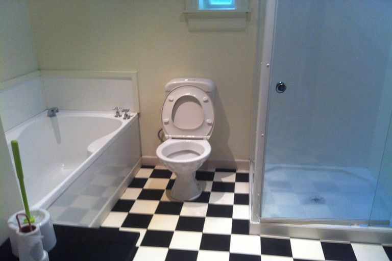 Photo of property in 37 Raroa Road, Kelburn, Wellington, 6012