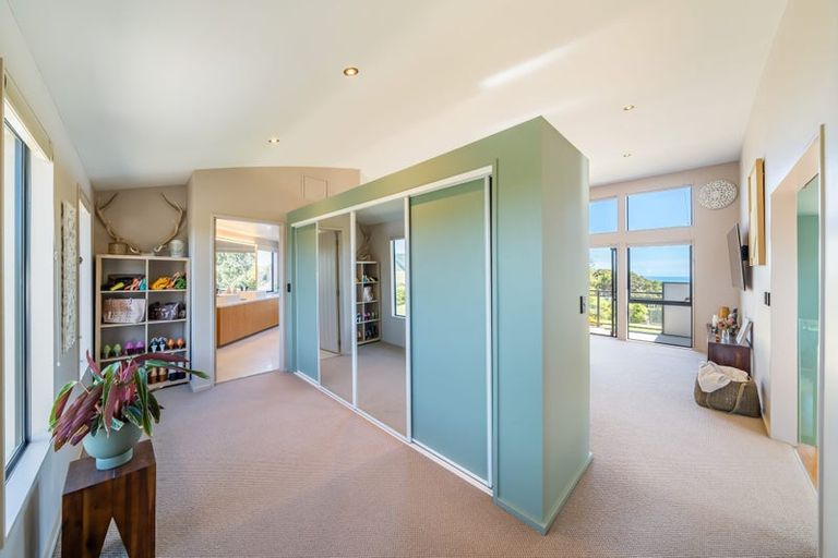 Photo of property in 3 Coroglen Rise, Pukerua Bay, 5026