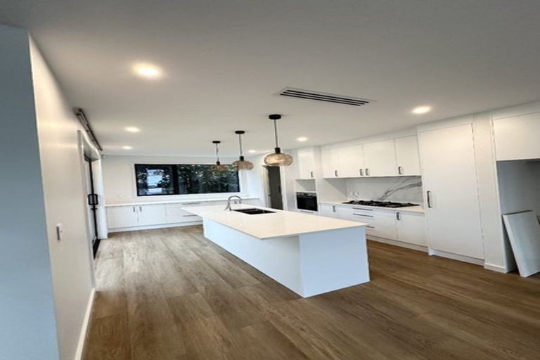 Photo of property in 12 Notre Dame Way, Albany, Auckland, 0632