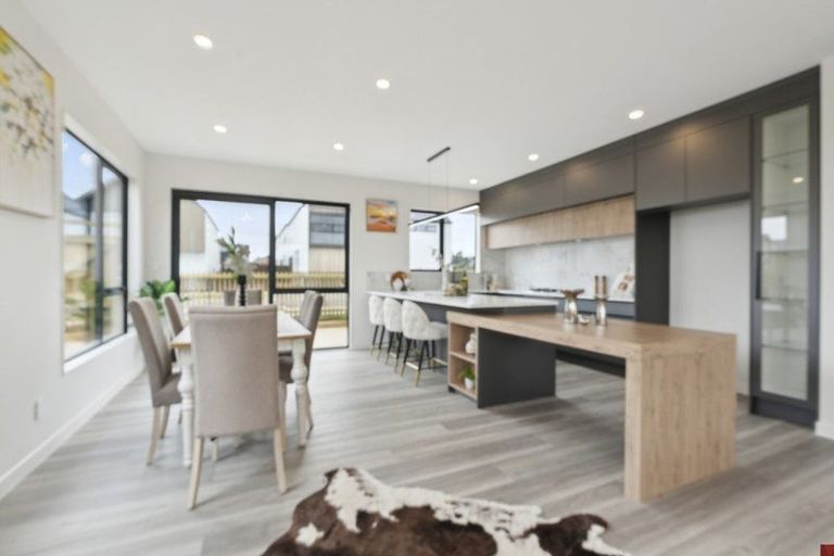 Photo of property in 13 Wagyu Lane, Karaka, 2580