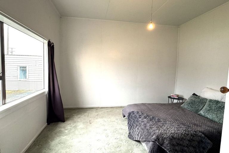 Photo of property in 21 Elderlee Street, Milton, 9220