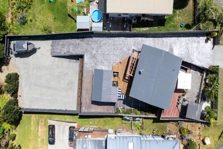 Photo of property in 36 Moffat Road, Red Beach, 0932