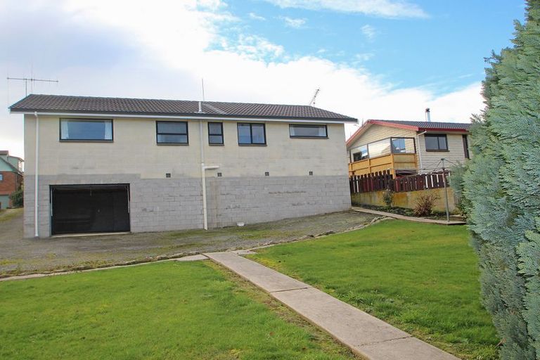Photo of property in 22 Leven Street, South Hill, Oamaru, 9400