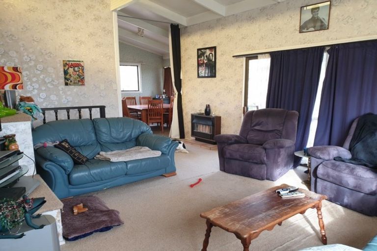 Photo of property in 15 Bridger Place, Eltham, 4322