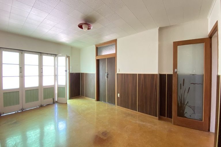 Photo of property in 57 Exmouth Road, Northcote, Auckland, 0627