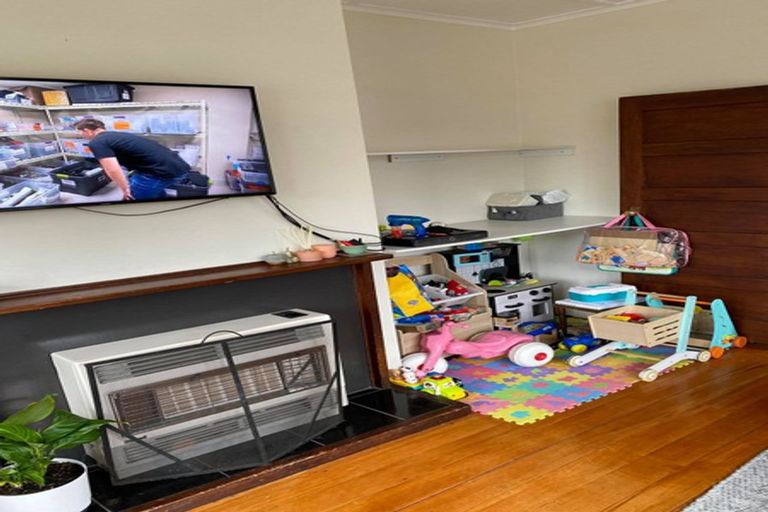 Photo of property in 52 Claude Street, Fairfield, Hamilton, 3214