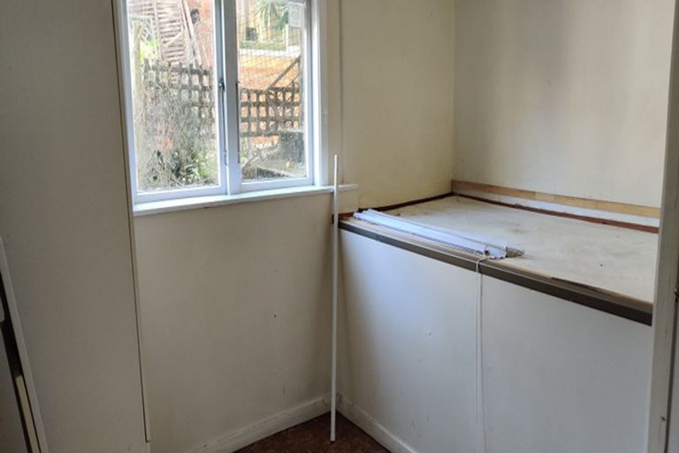 Photo of property in 1/13 St Peters Street, Northcote, Auckland, 0627