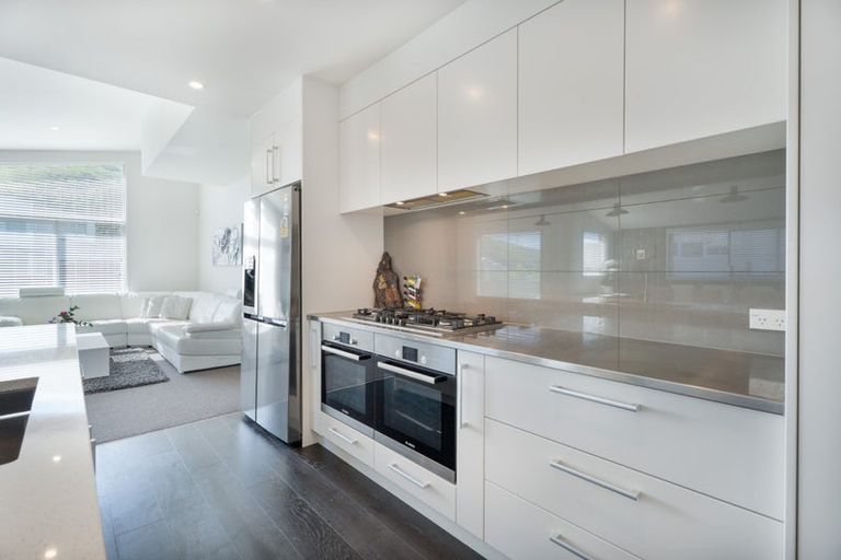 Photo of property in 10 Crompton Avenue, Churton Park, Wellington, 6037