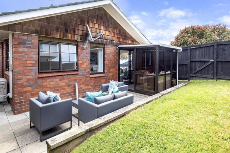 Photo of property in 1/50 Wellington Street, Howick, Auckland, 2014