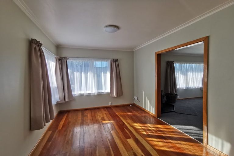 Photo of property in 71 Makora Road, Masterton, 5810