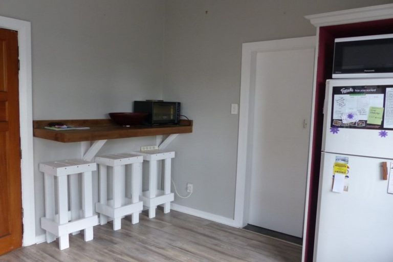 Photo of property in 6 Edward Street, Waimate, 7924