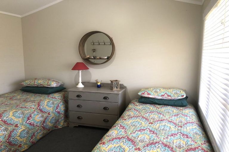 Photo of property in 26 Coleman Avenue, Waverley, 4591