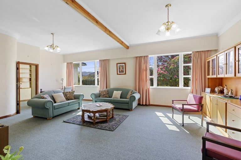 Photo of property in 194 Naenae Road, Naenae, Lower Hutt, 5011